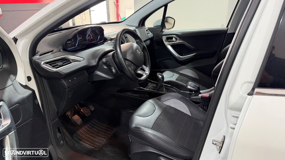 Peugeot 2008 1.2 PureTech Allure - 13