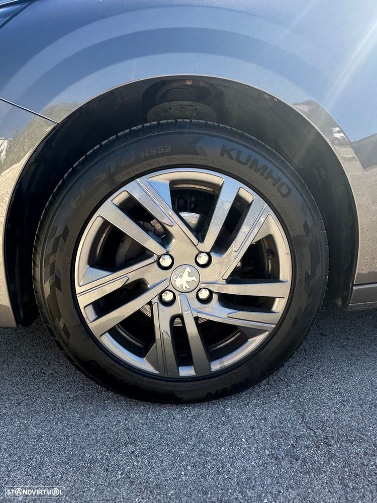 Peugeot 208 1.2 PureTech Active Pack - 9