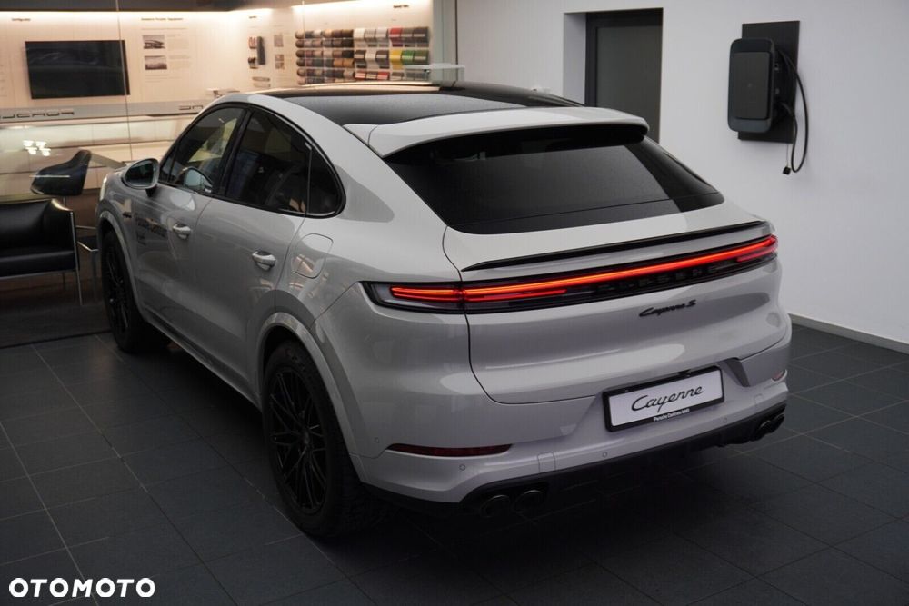 Porsche Cayenne S E-Hybrid PHEV - 9