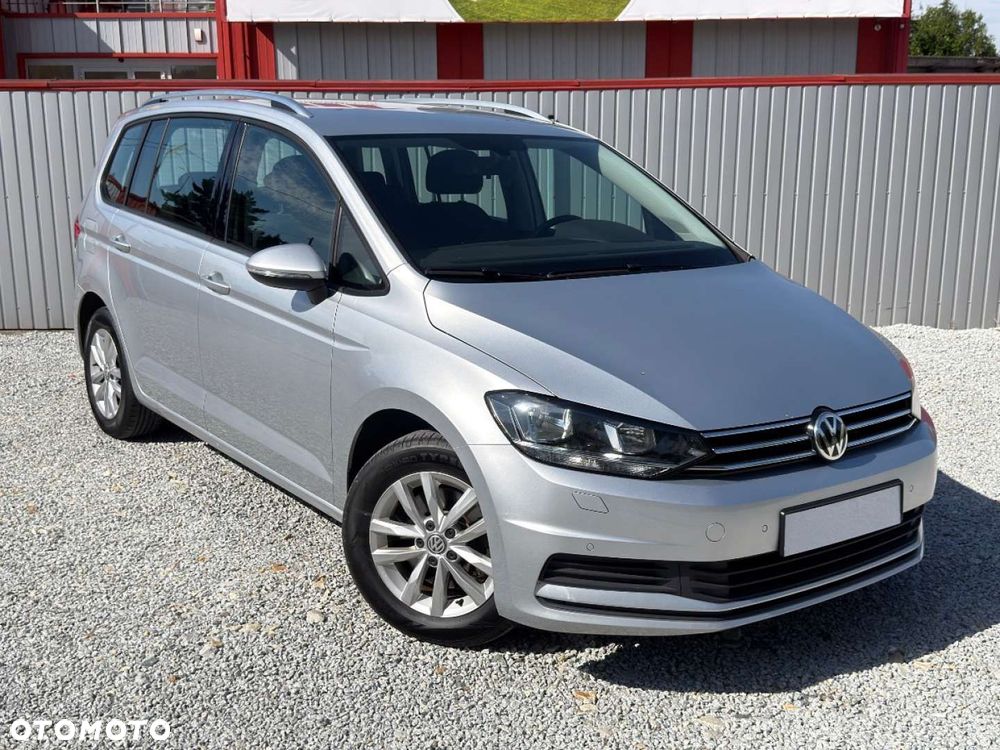 Volkswagen Touran - 4