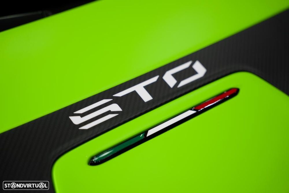 Lamborghini Huracán STO - 16