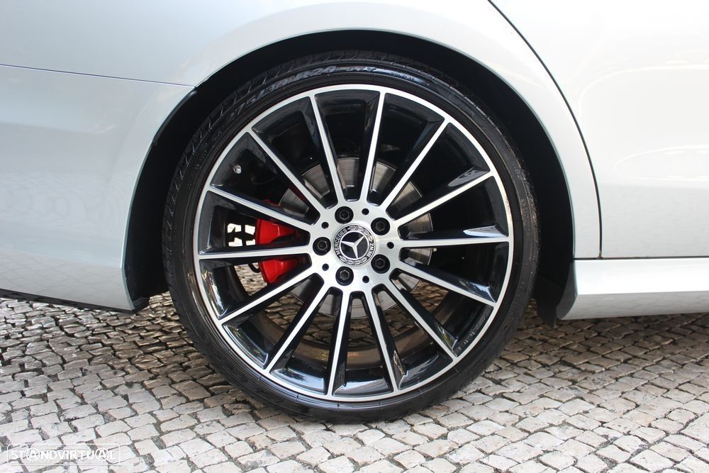 Mercedes-Benz E 220 d AMG - 12