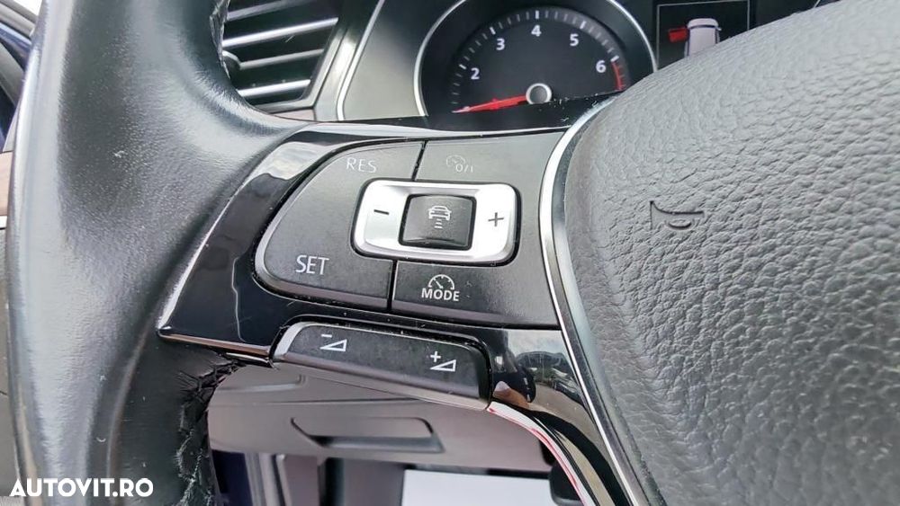 Volkswagen Passat - 27