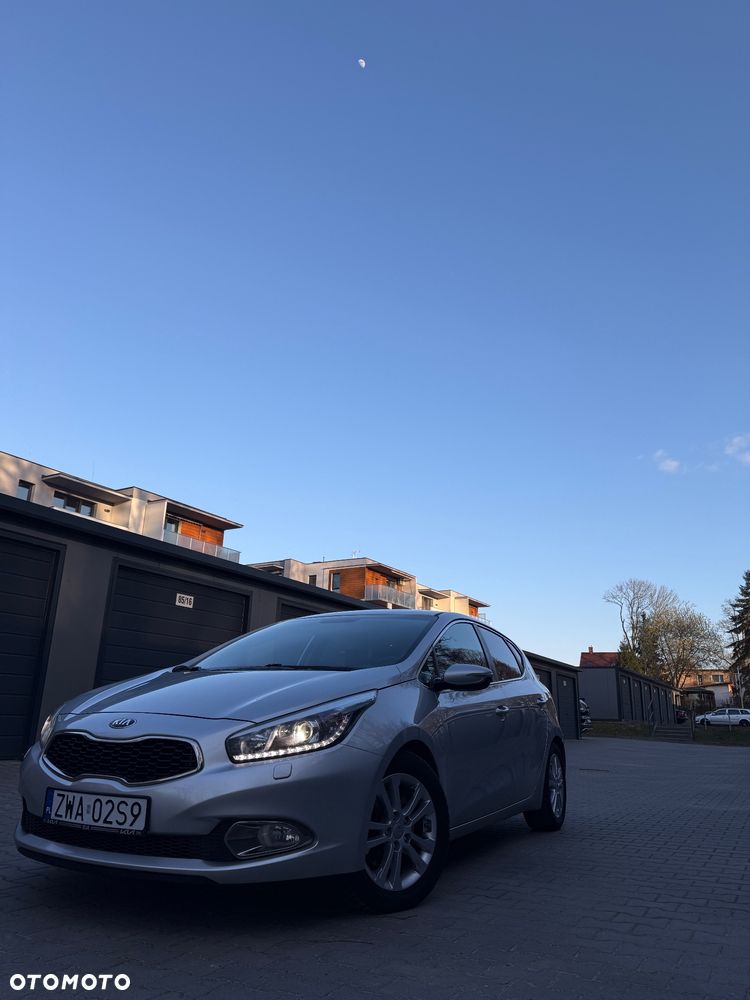 Kia Ceed 1.6 CRDi 128 Dream Team Edition - 3