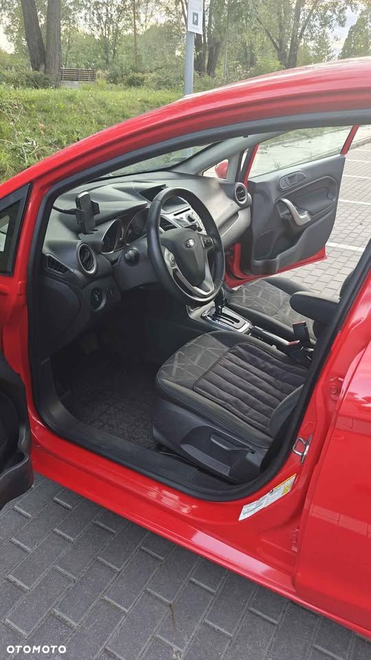 Ford Fiesta - 10