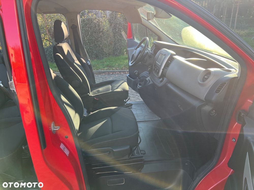 Renault Trafic Grand 1.6 dCi - 12