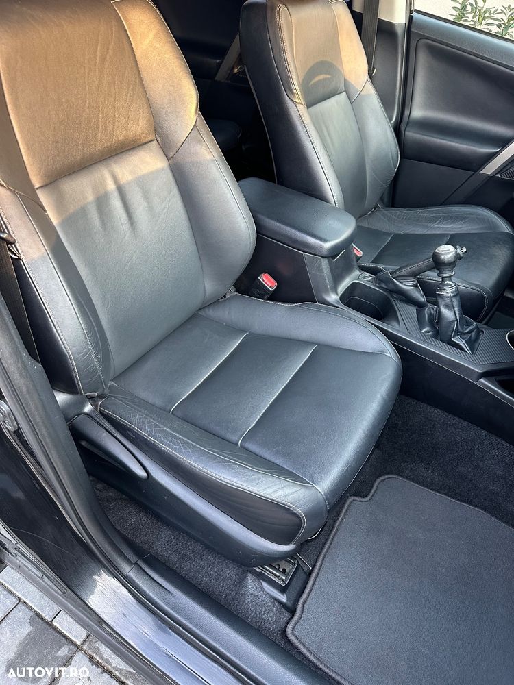 Toyota RAV4 2.2 D-4D 4x4 - 7