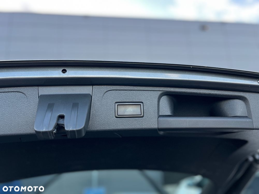 Volkswagen Passat Variant 2.0 TDI BMT Comfortline DSG - 29