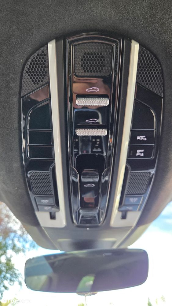 Porsche Panamera - 15