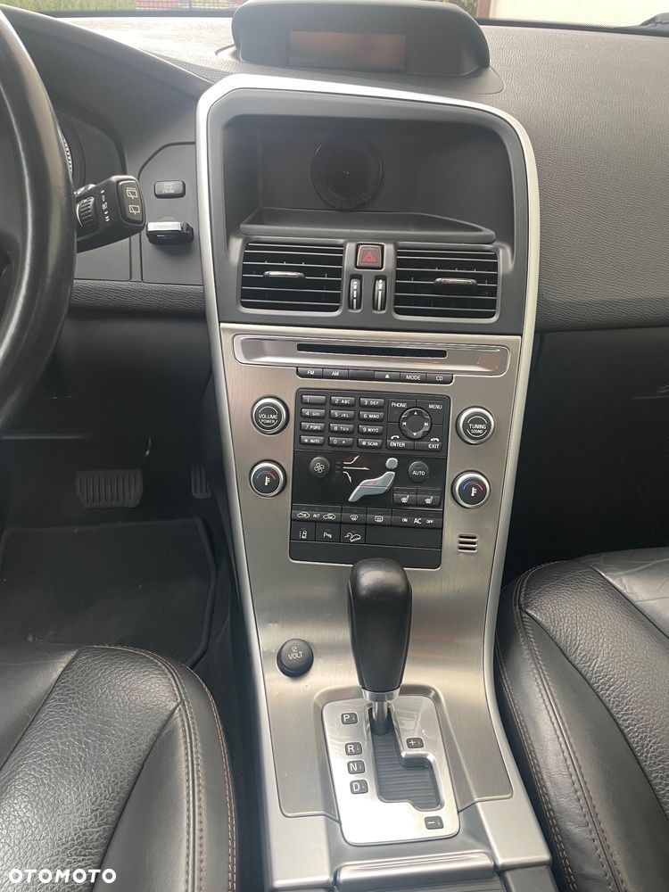 Volvo XC 60 2.4D AWD Summum - 16