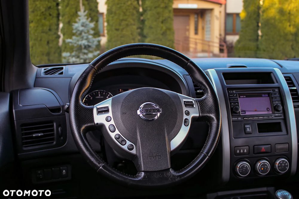 Nissan X-Trail 2.0 dCi 4x4 DPF Platinum - 33