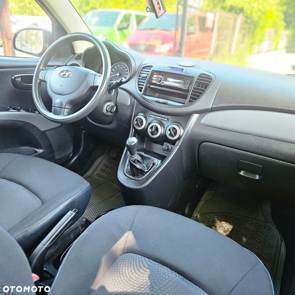Hyundai i10 1.1 FIFA WM Edition - 30