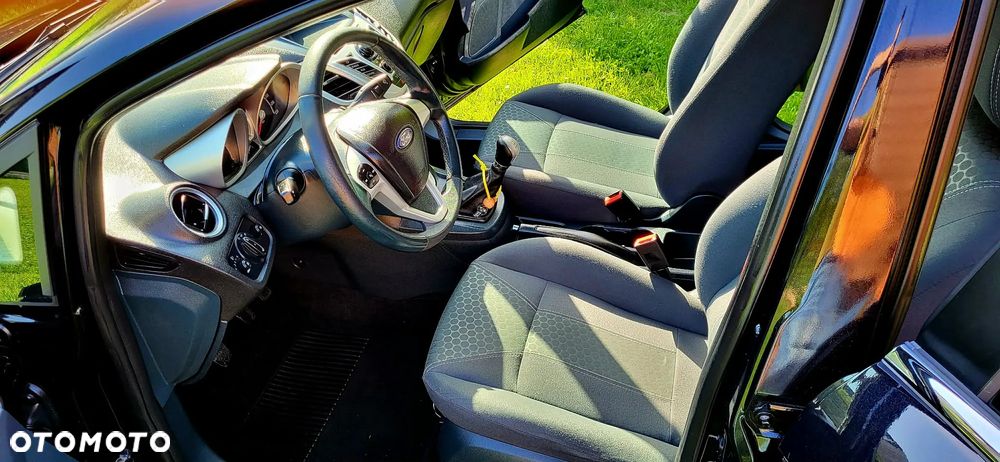 Ford Fiesta 1.6 Titanium EU5 - 13