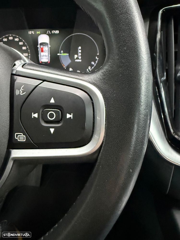 Volvo XC 60 2.0 T8 PHEV Momentum AWD - 17