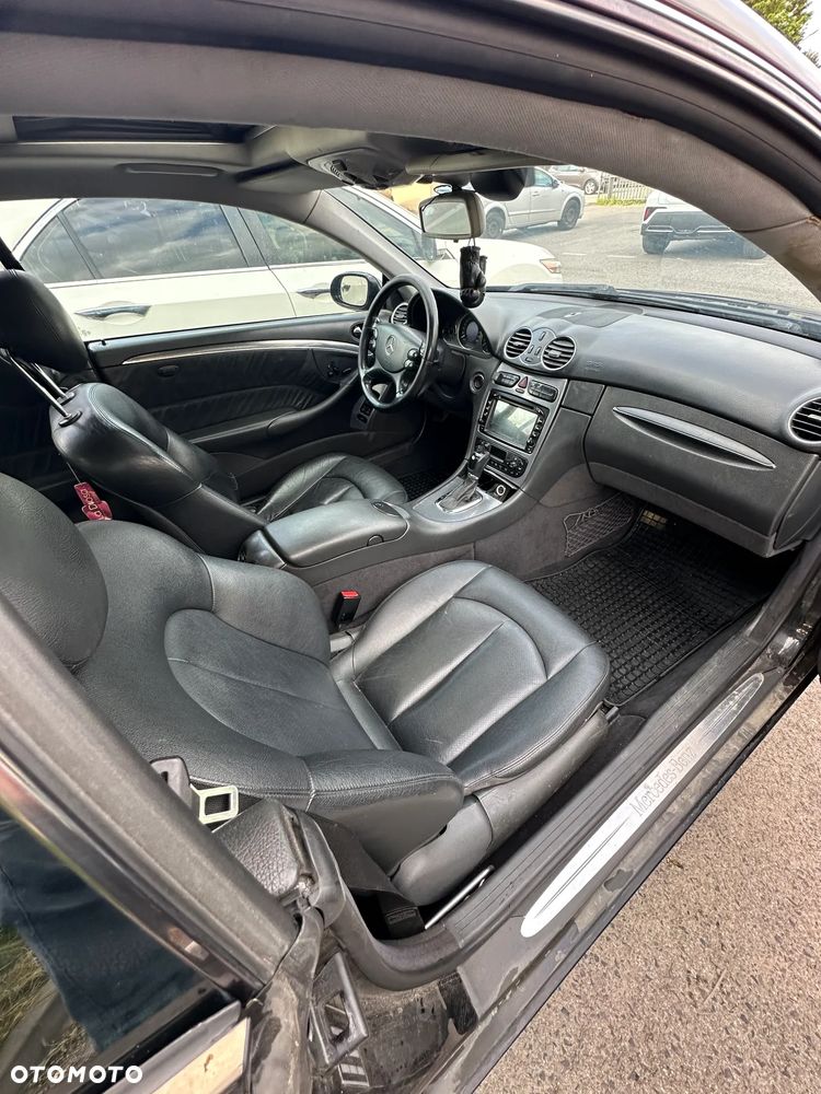 Mercedes-Benz CLK - 10
