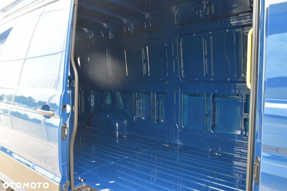Volkswagen Crafter - 14