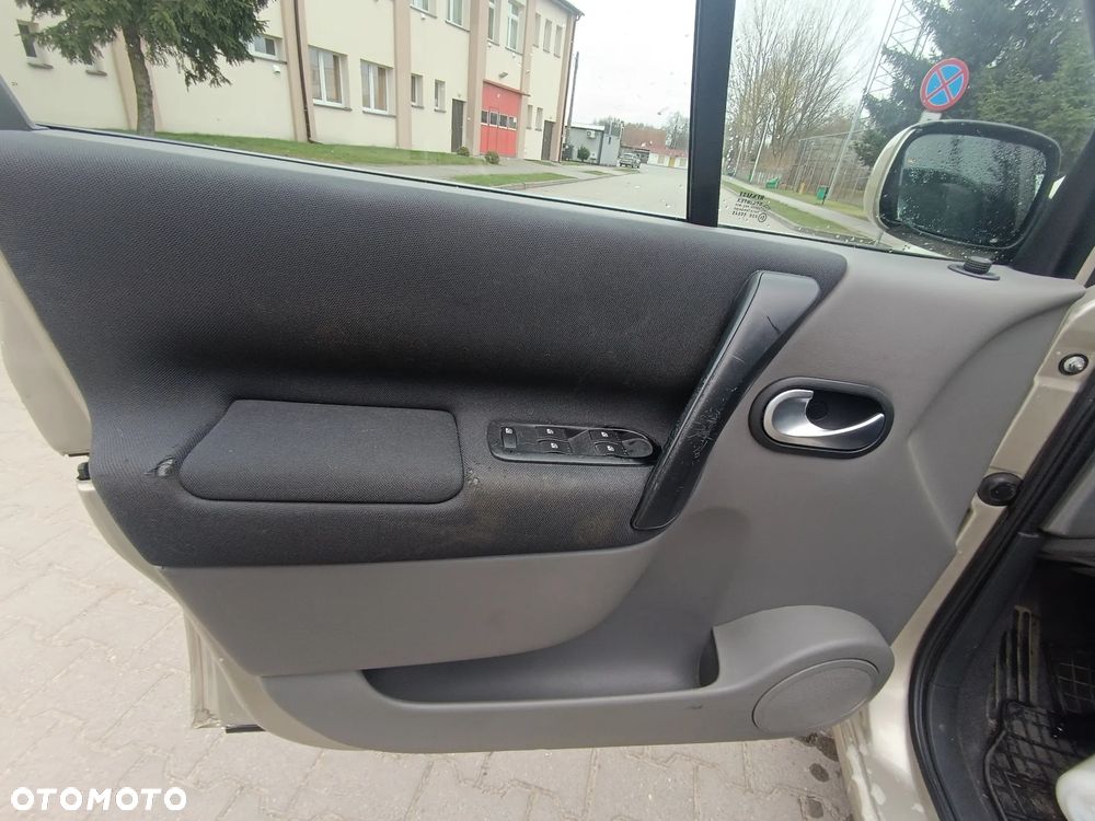 Renault Grand Scenic Gr 2.0 16V Emotion - 16