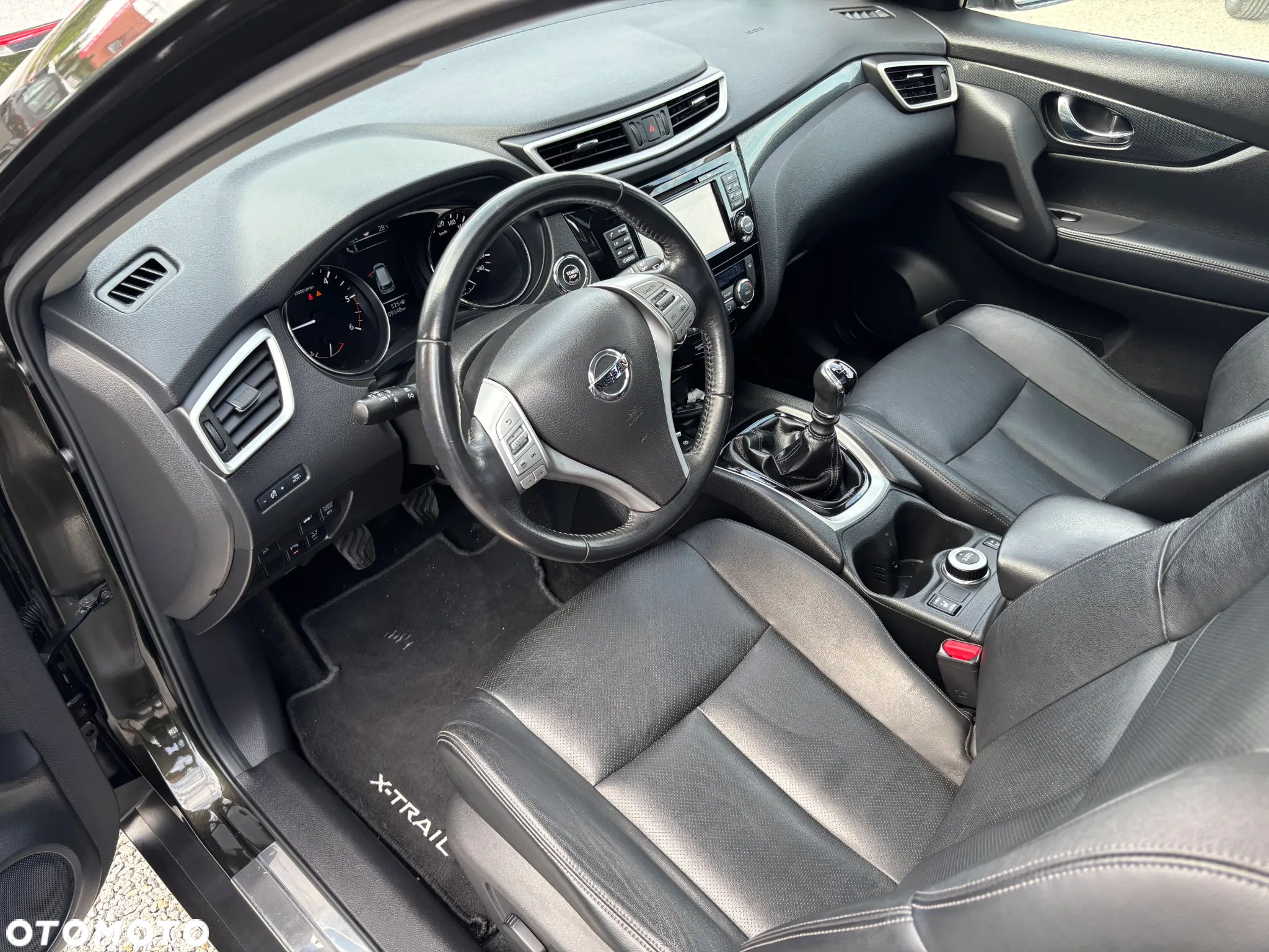 Nissan X-Trail 1.6 DCi Tekna 4WD - 28