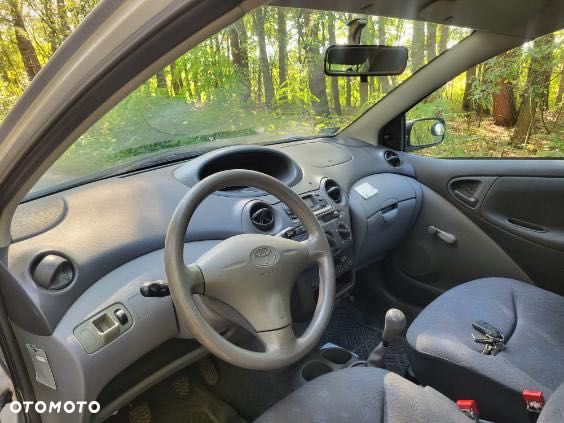 Toyota Yaris - 5