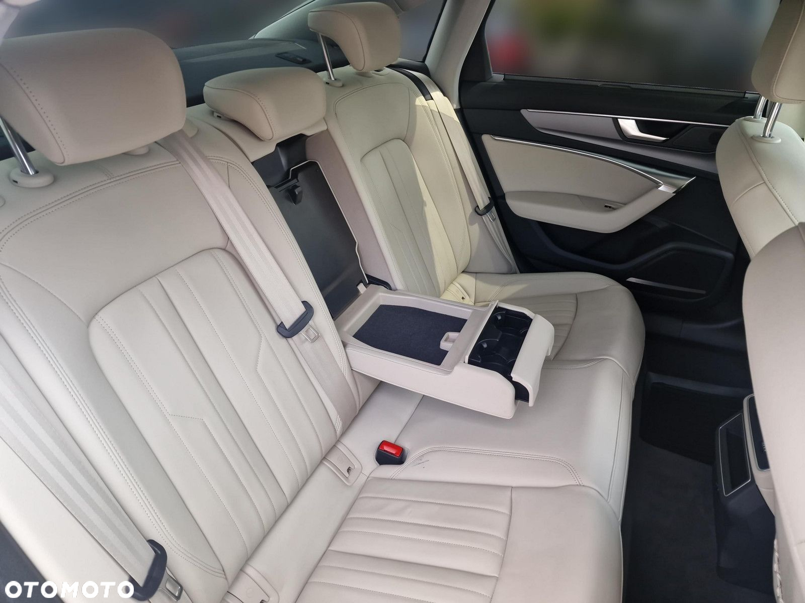 Audi A6 - 12