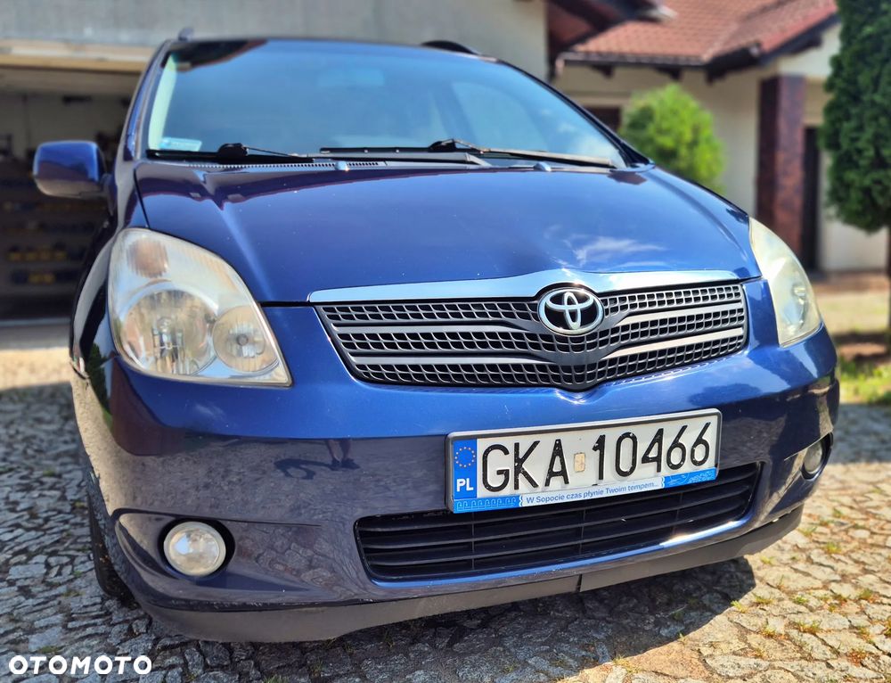 Toyota Corolla Verso 2.0 D-4D Terra - 4