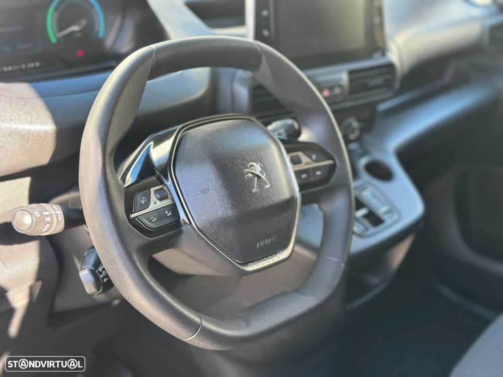 Peugeot e-Partner - 13