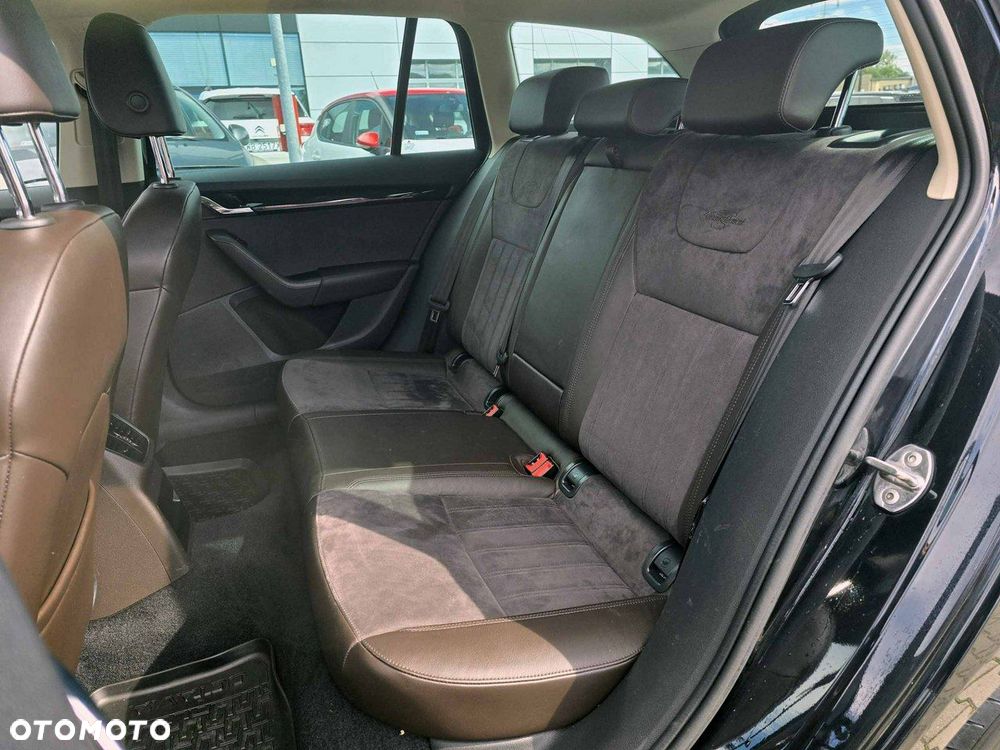 Skoda Octavia 2.0 TDI SCR L&K DSG - 25