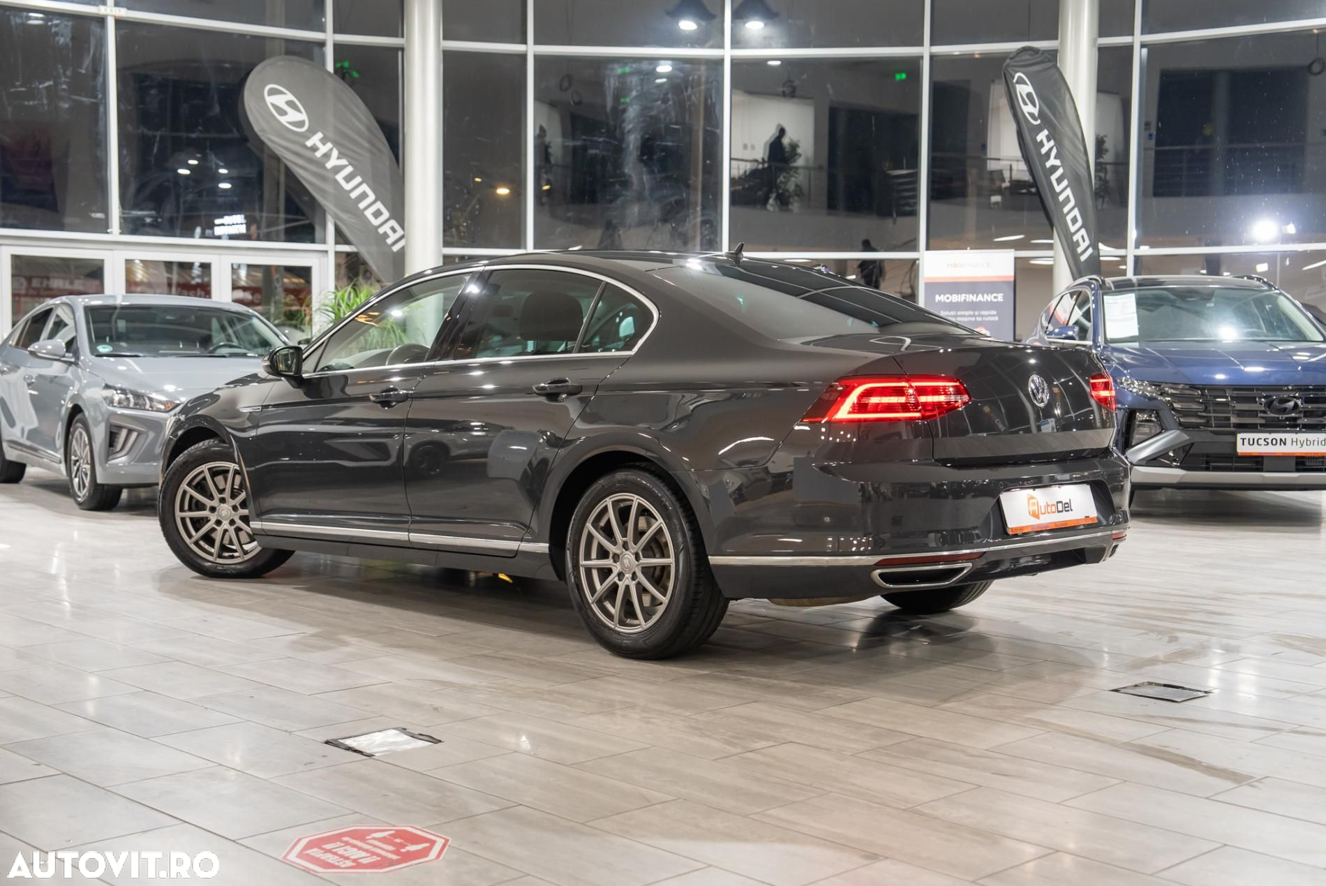 Volkswagen Passat 2.0 TDI SCR (BlueMotion Tech) 4Motion D Highline - 3