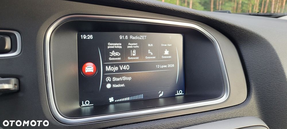 Volvo V40 Cross Country - 9