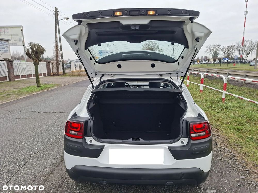 Citroën C4 Cactus 1.2 PureTech Shine S&S - 11