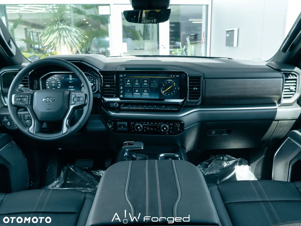 Chevrolet Silverado - 20