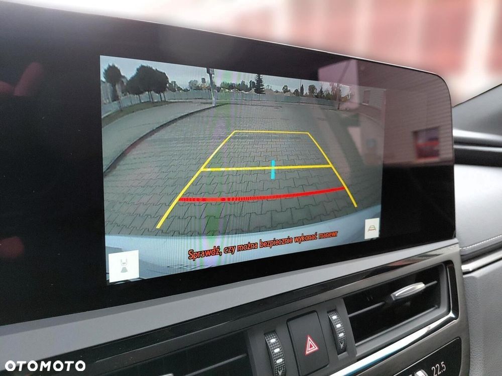 Lexus ES 300h Business Edition - 19