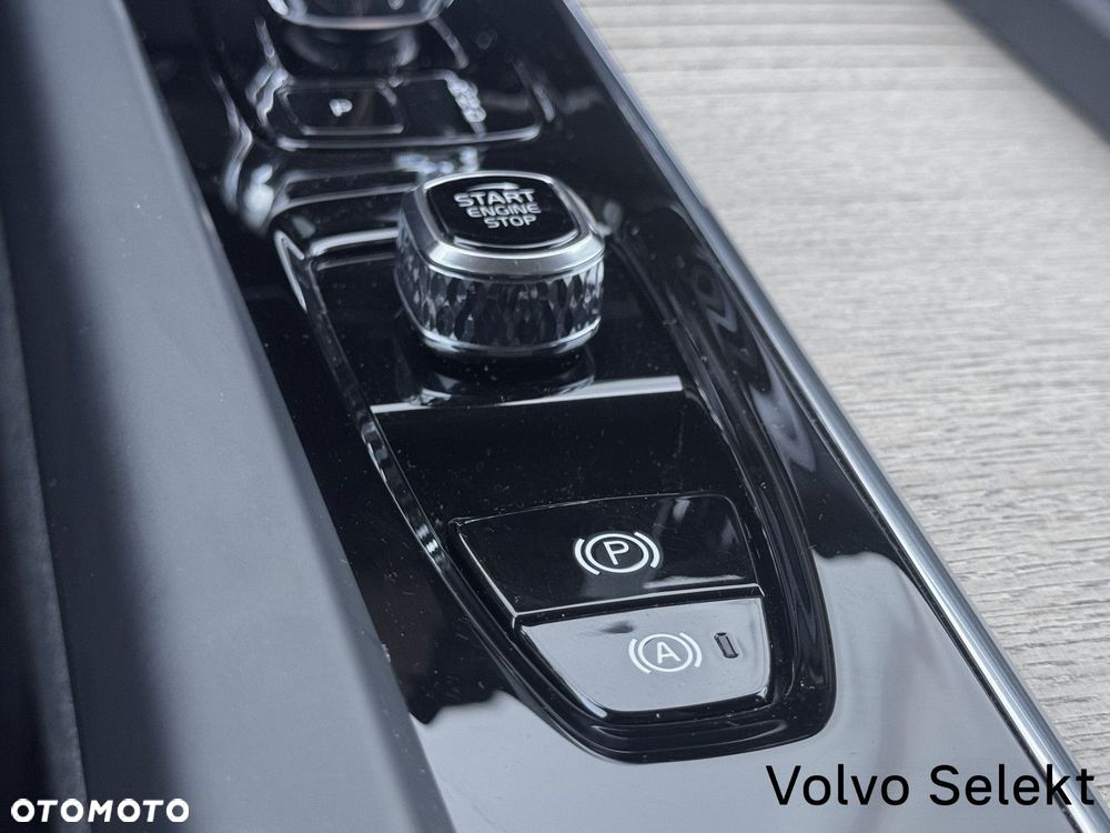 Volvo XC 60 - 24