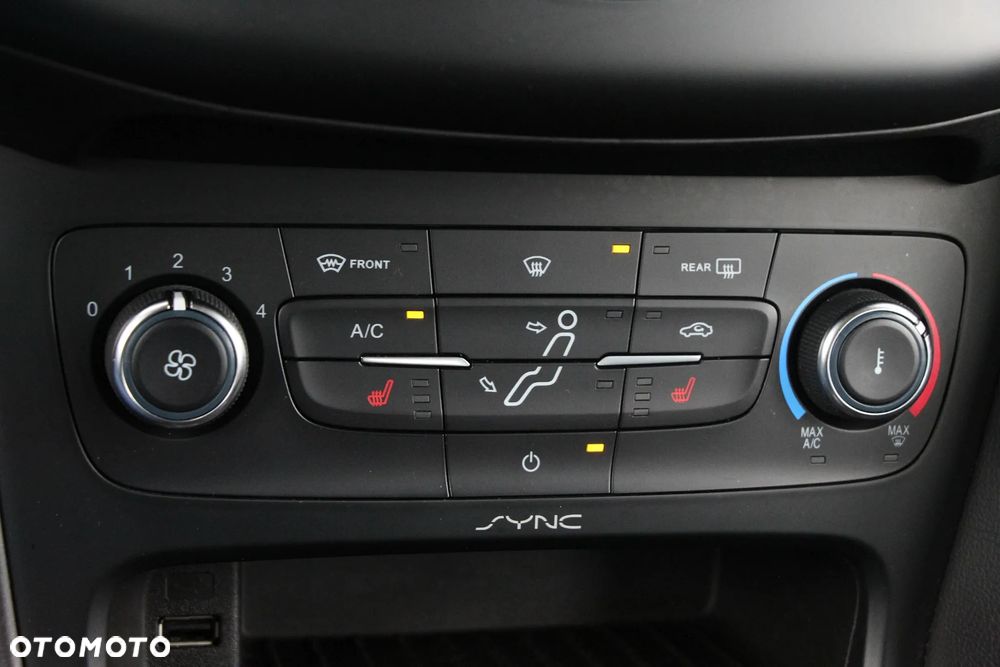 Ford Focus 1.0 EcoBoost Trend - 25