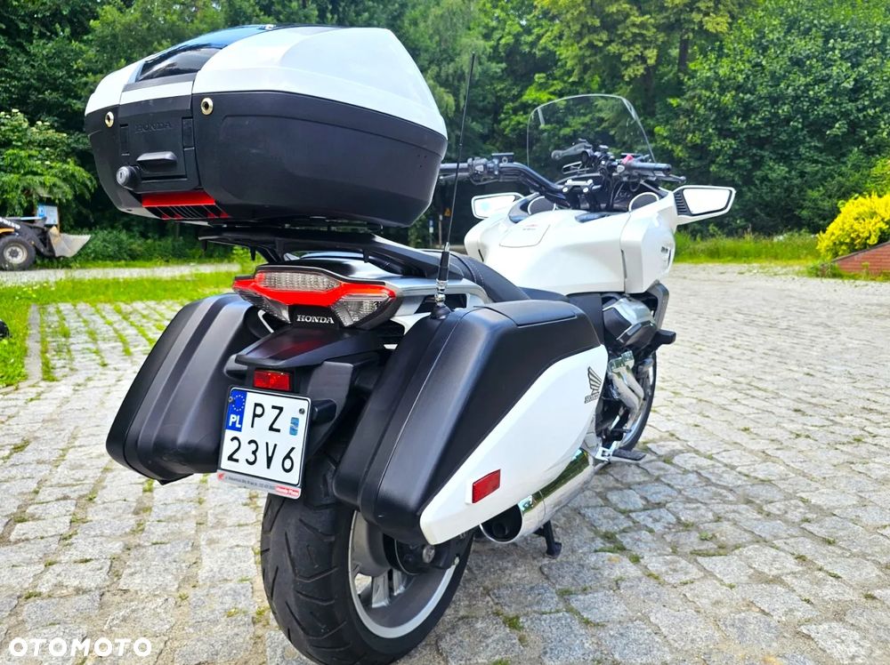 Honda CTX - 8