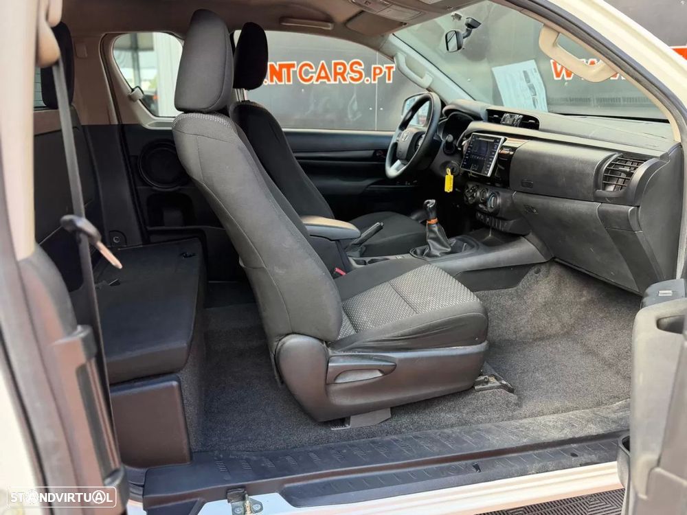 Toyota hilux 2.4 d-4d 4wd ce 3l - 13
