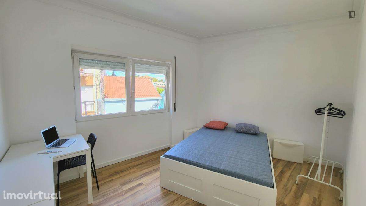 Quarto - localizado em Rio Tinto Porto - Grande imagem: 2/21