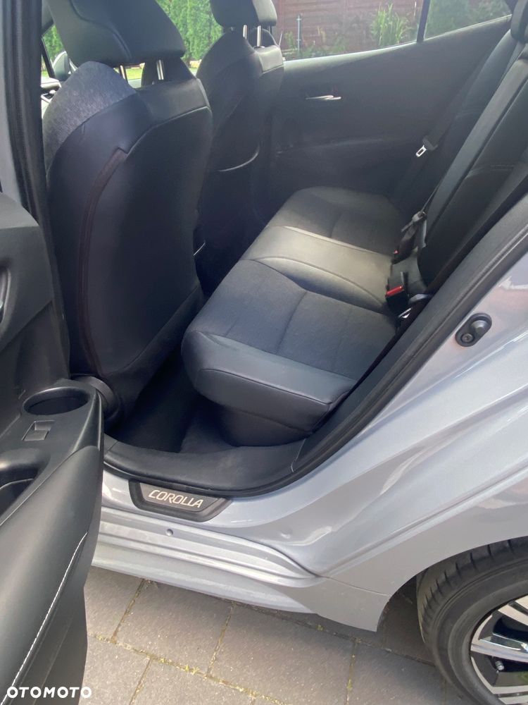 Toyota Corolla 1.8 Hybrid Comfort - 13