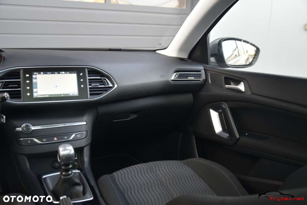 Peugeot 308 - 24