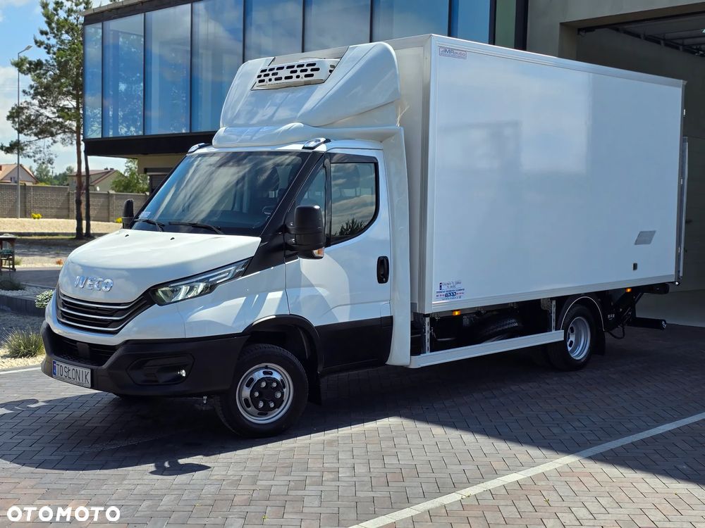 Iveco DAILY 50C18 MROŻNIA 8-PALETOWY + WINDA.1Tona AGREGAT Carrier -20*C +20*C 183Tyś km SERWIS DO OSTATNIEGO Km ASO IVECO SALON PL BOGATA OPCJA WYPOSAZENIA LED NAVI AKTYWNY TEMPOMAT FOTEL KIEROWCY PNEŁMATYCZNY - 9