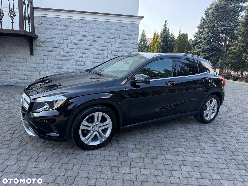 Mercedes-Benz GLA - 18