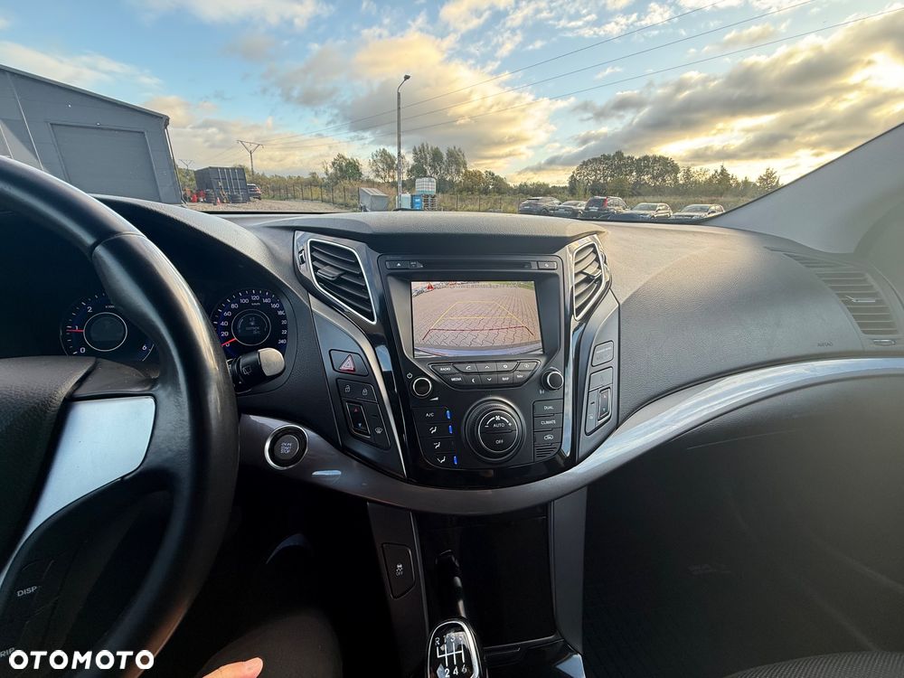 Hyundai i40 1.7 CRDi Comfort + - 29