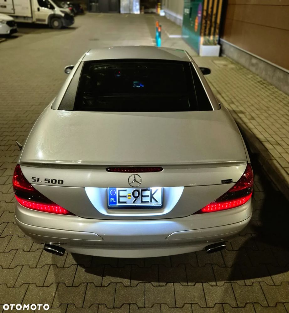 Mercedes-Benz SL - 16