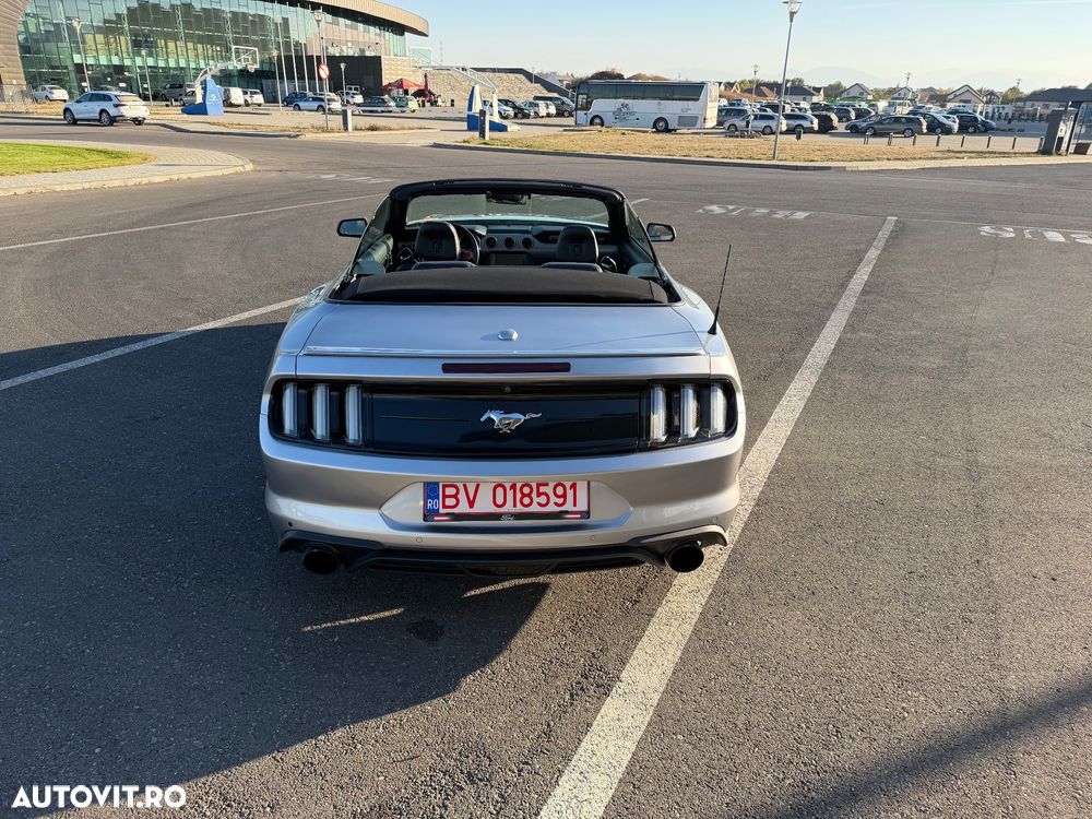 Ford Mustang 2.3 Eco Boost Aut. - 3
