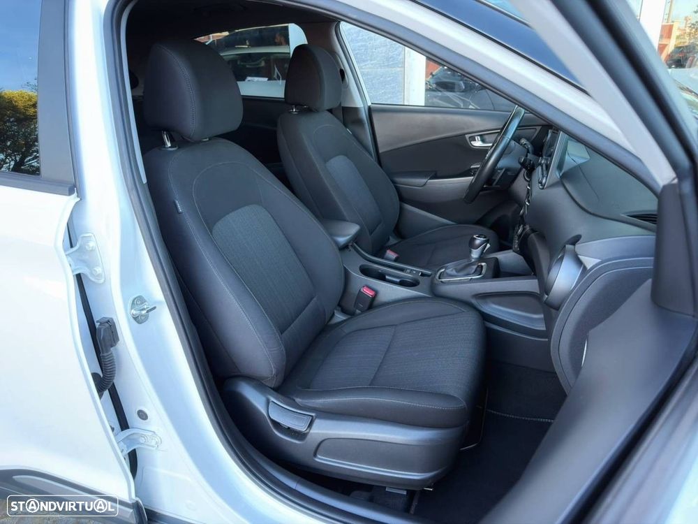 Hyundai Kauai 1.6 GDi HEV Premium - 24
