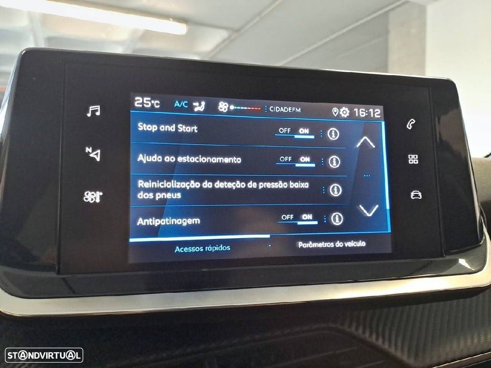 Peugeot 208 1.2 PureTech Active Pack - 21