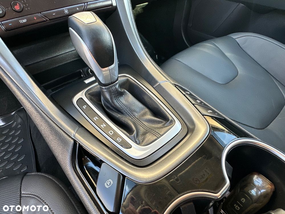 Ford Mondeo 2.0 TDCi PowerShift-Aut Allrad Titanium - 34