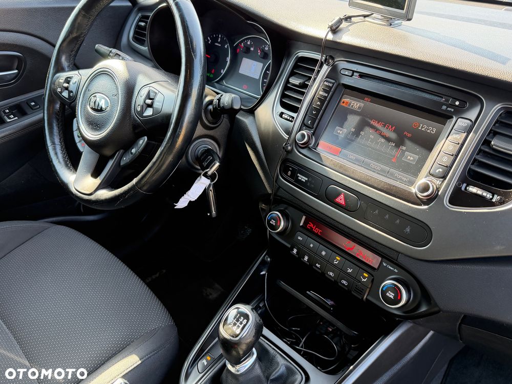 Kia Carens 1.7 CRDi L - 10