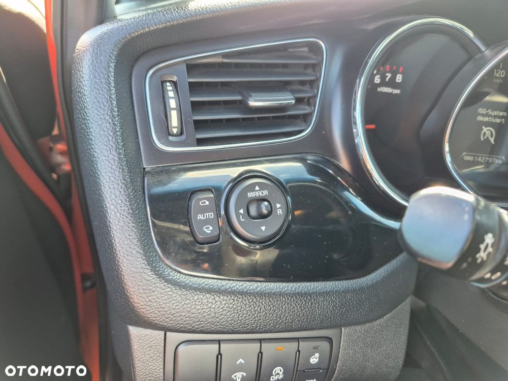 Kia Ceed 1.6 GDI Platinum Edition - 17