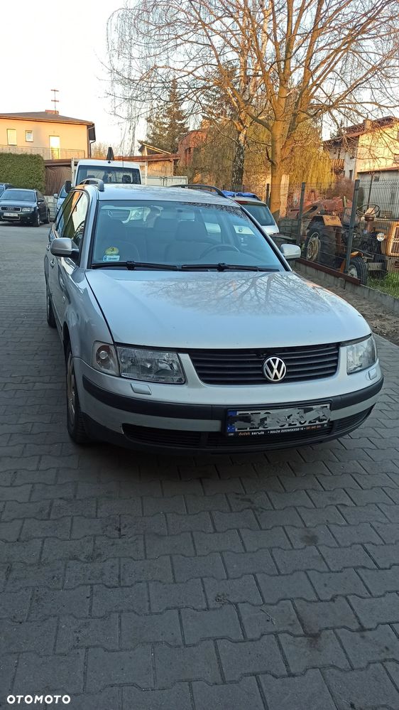 Volkswagen Passat 1.9 TDI - 1